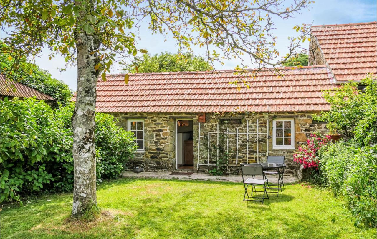 Stunning Home In Quettehou With Wifi Extérieur photo